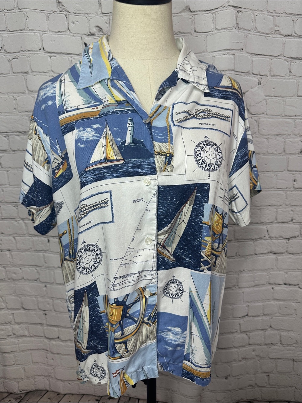 Vintage Liz Claiborne LizSport Nautical Sailboat Rayon Button Up Shirt Size M